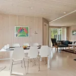 Dom wakacyjny 4 Bedroom Lovely In Nordenbro Vesteregn