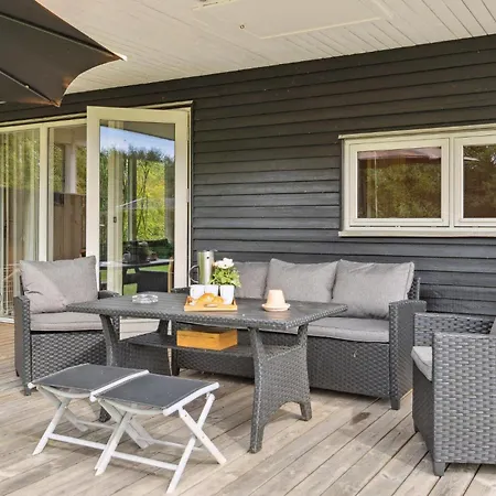 Holiday home 4 Bedroom Awesome In