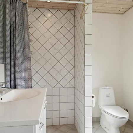 度假居 4 Bedroom Lovely In Nordenbro Vesteregn