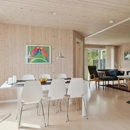 度假居 4 Bedroom Lovely In Nordenbro Vesteregn